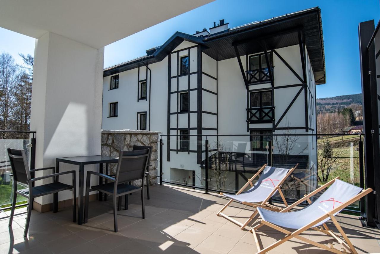 Apartamenty Amira W Kompleksie Apartamenty Piano Świeradów-Zdrój Extérieur photo